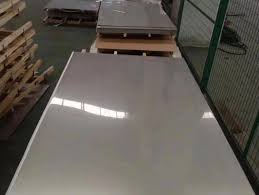 304 Stainless Steel Checkered Tread Plate 2B Base 3mm-12mm Anti-Slip Pattern for Flooring Walkways