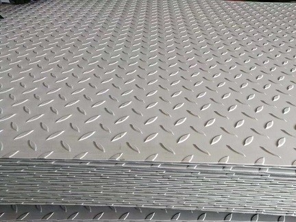 SUS304L Stainless Steel Plate Pattern Non Slip For Stair Step 200mm